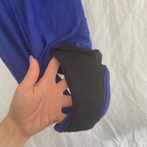 Miraclesuit Blue One Piece with Slimming Ruching Size 10 - Picture 7 of 16